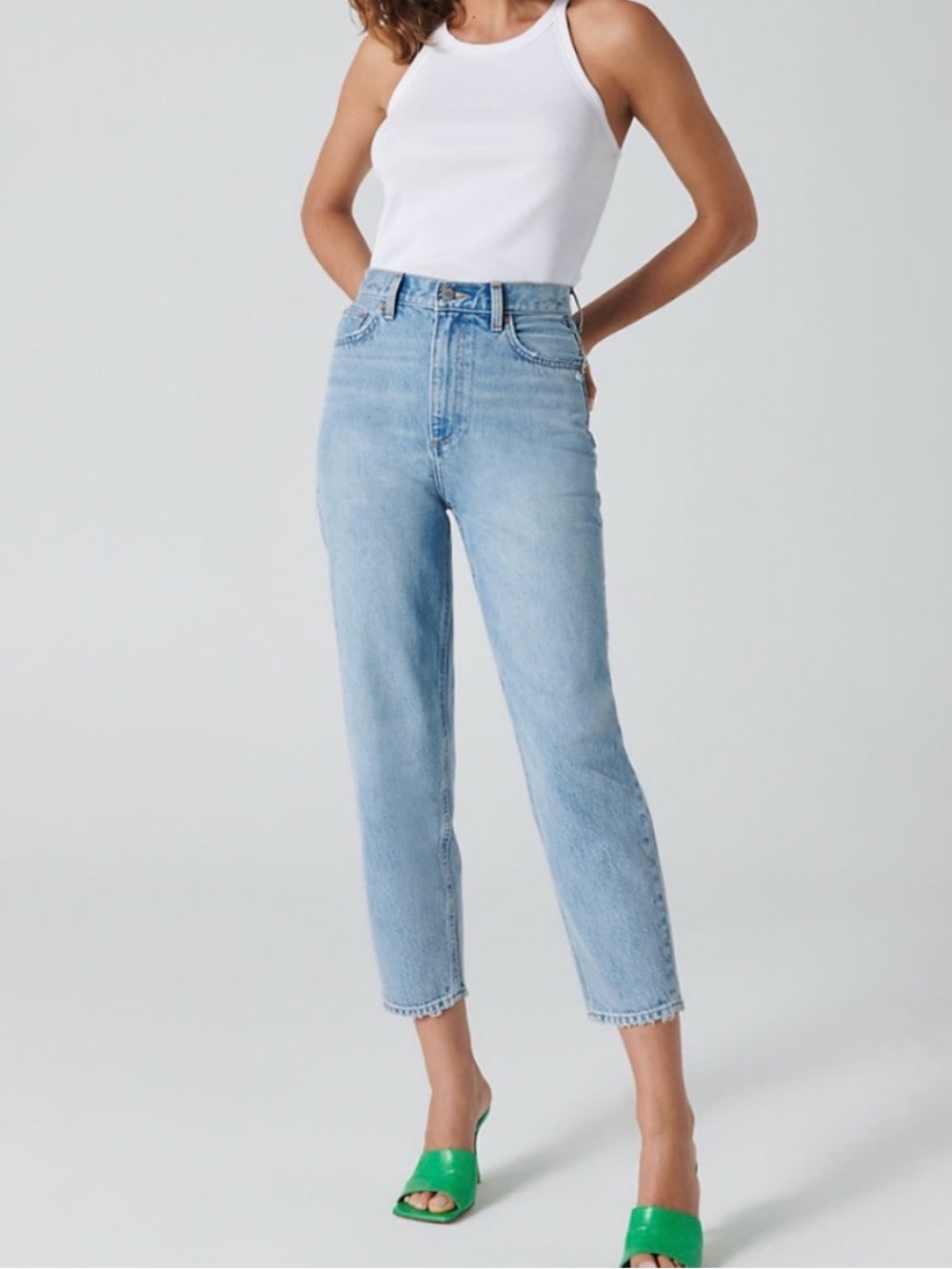 Denim Forum – The Gia High Rise Carrot 26L Jeans - Picture 9 of 11